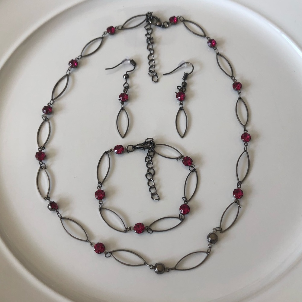 Jeweled Necklace Set